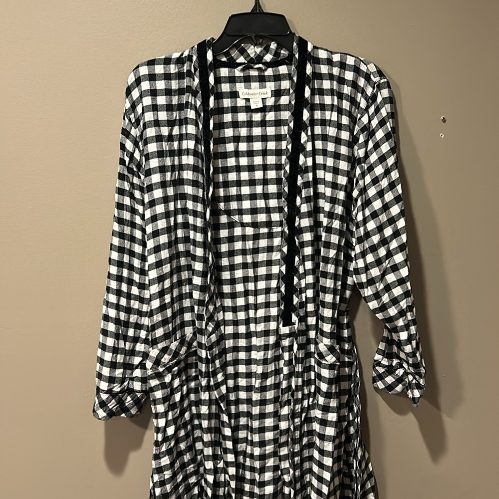 Coldwater Creek Robe - Picture 3 of 3
